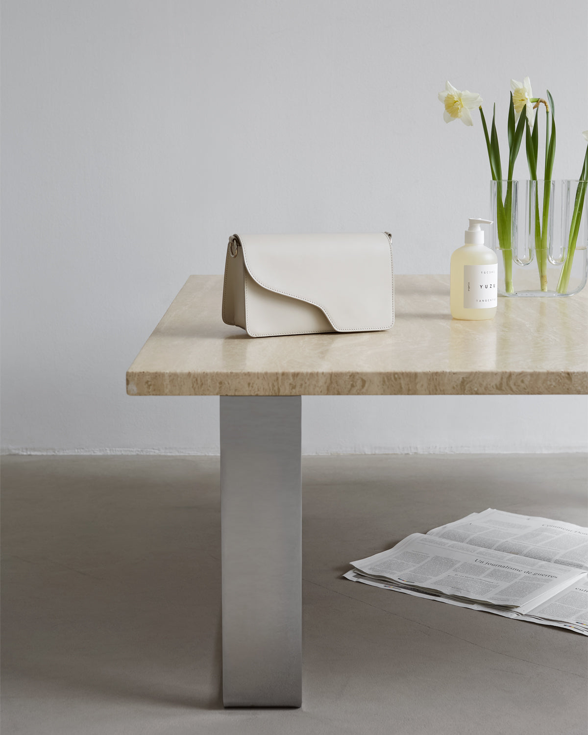 Care for our Assisi shoulder bag