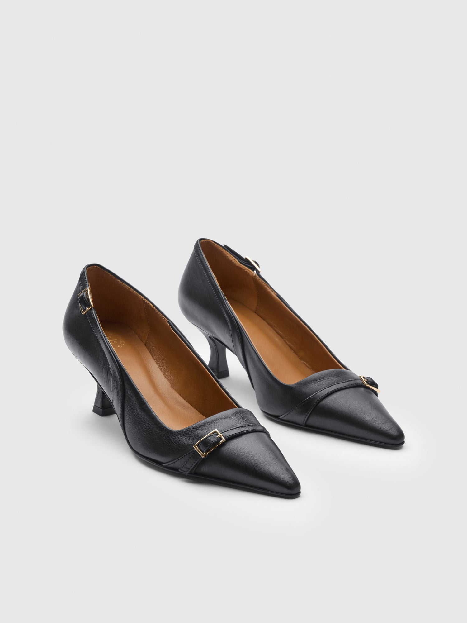 Abbadia Black Leather Pumps
