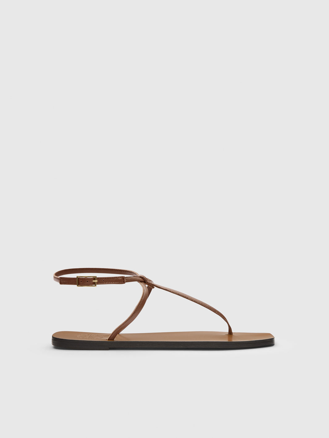 Alassio Cannella Nappa Flat sandals