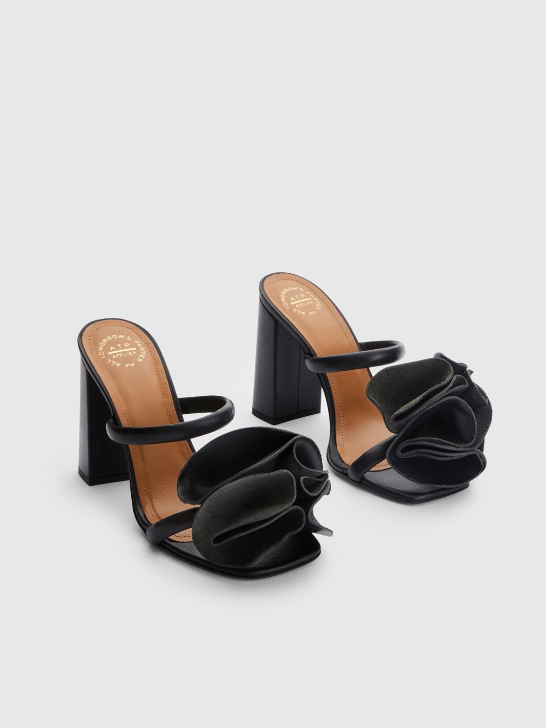 Fossalto Black Leather Heeled sandals