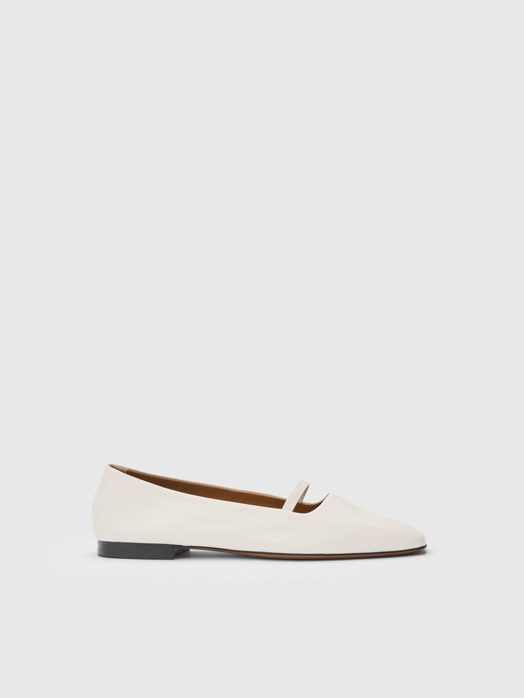 Loria Linen Nappa Ballet flats