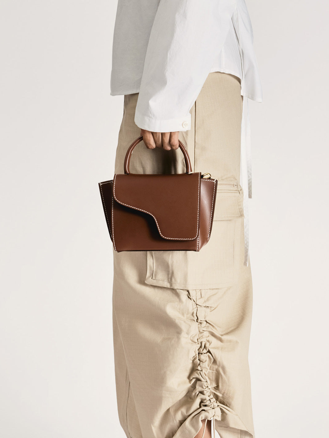 Montalcino Cannella/Contrast Stitch Leather Mini handbag