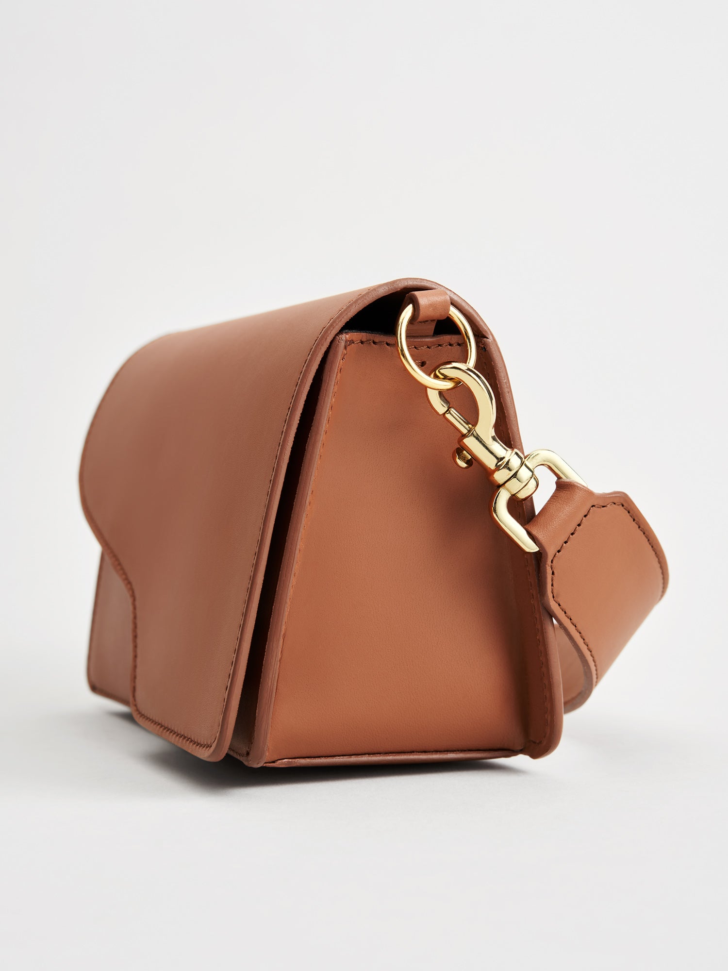 Assisi Brandy Leather Shoulder Bag