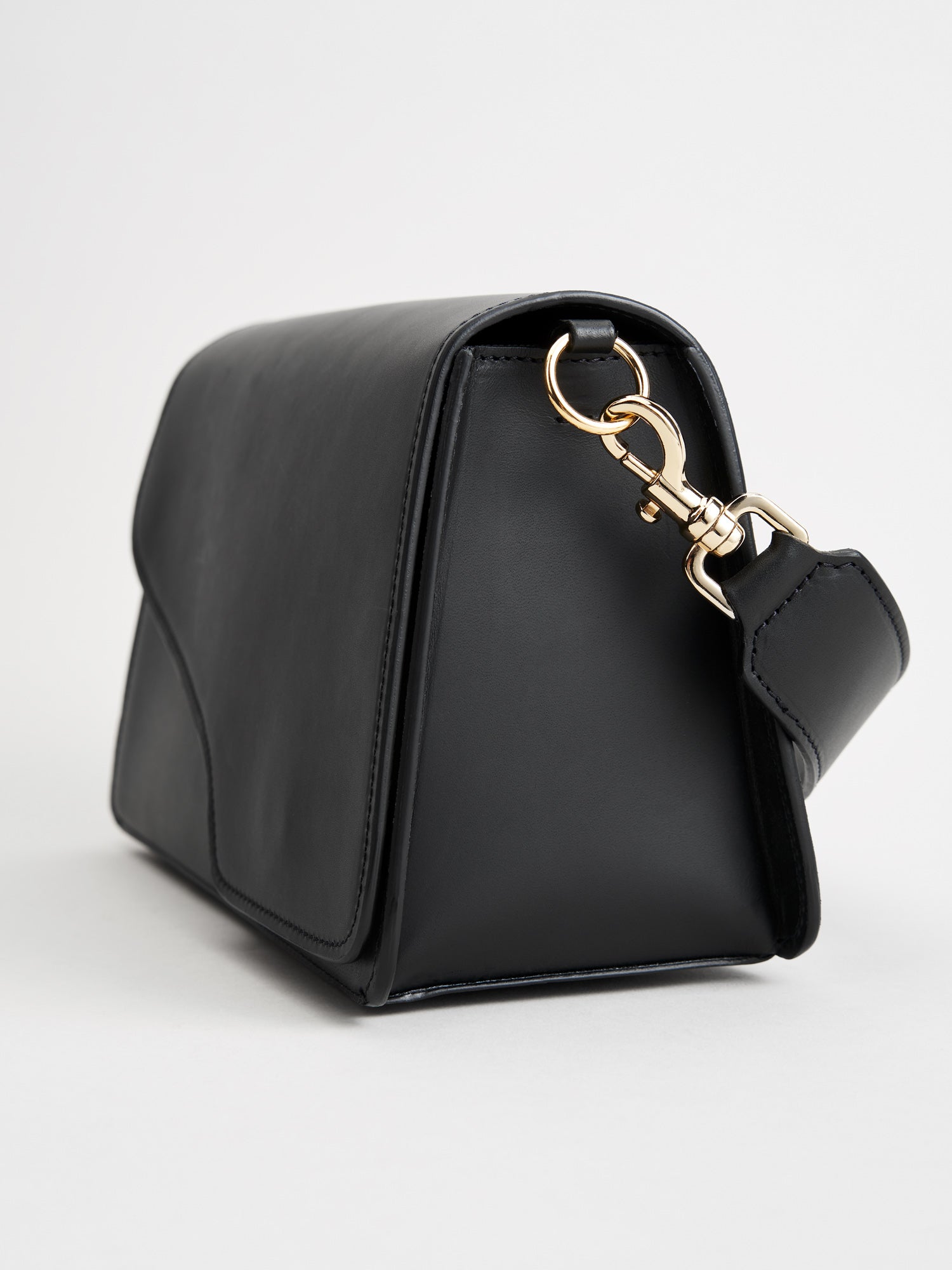 Molino Black Leather Big Shoulder bag