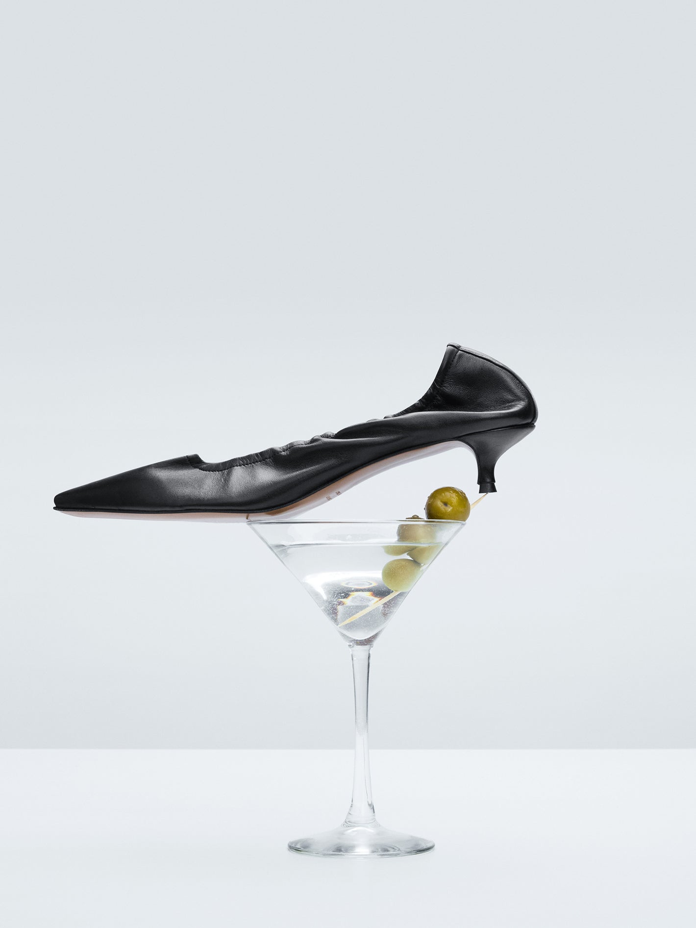 Valfurva Black Shiny Nappa Pumps | ATP Atelier | Official Site