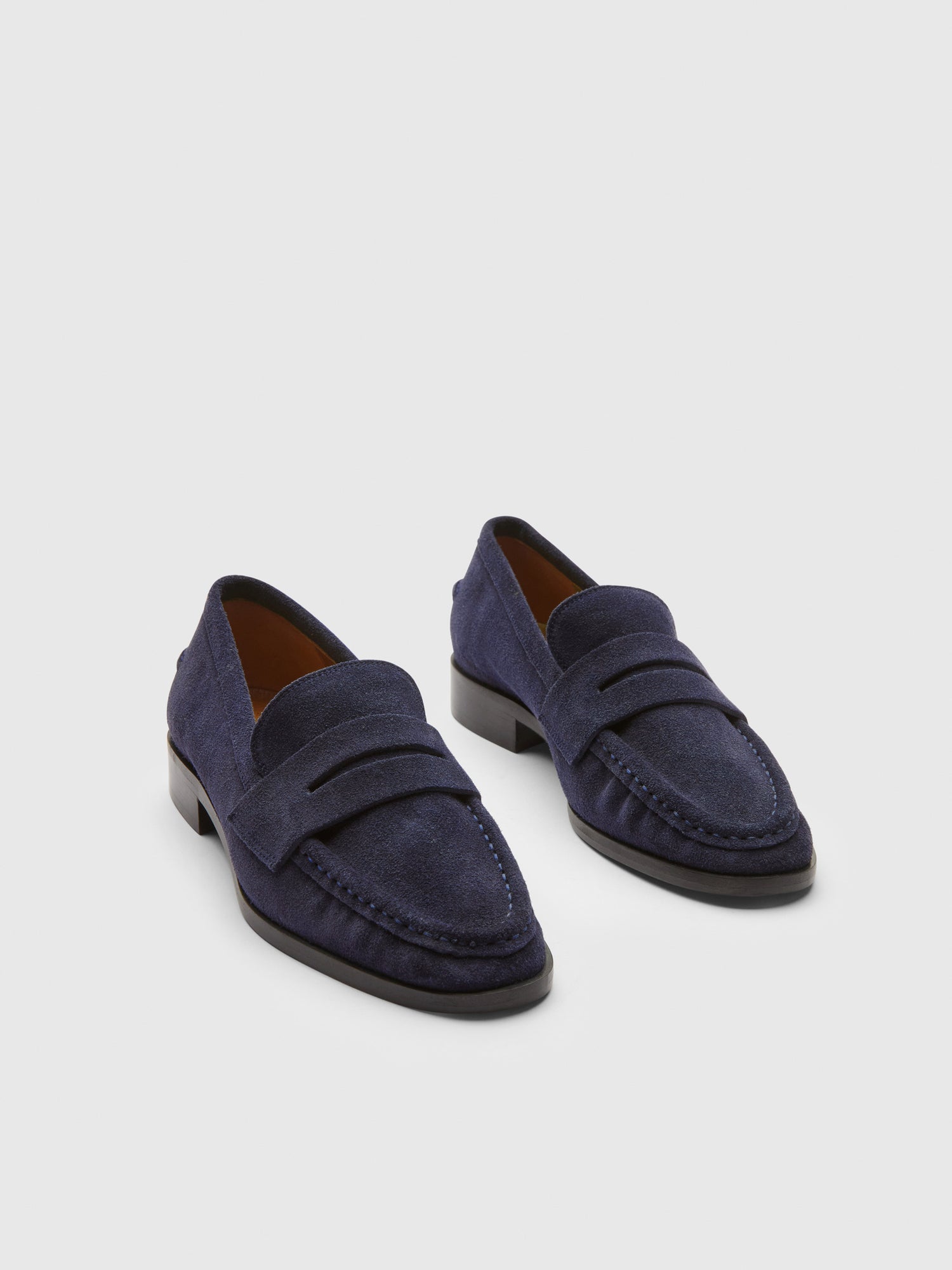 Airola Mirtillo Suede Loafers