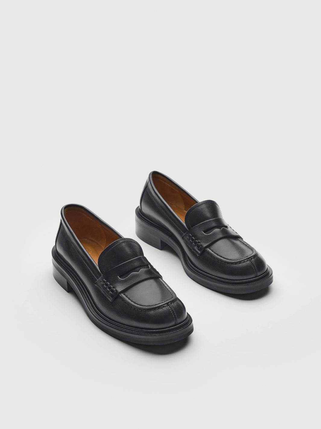 Albaredo Black Leather Loafers | ATP Atelier | Official Site