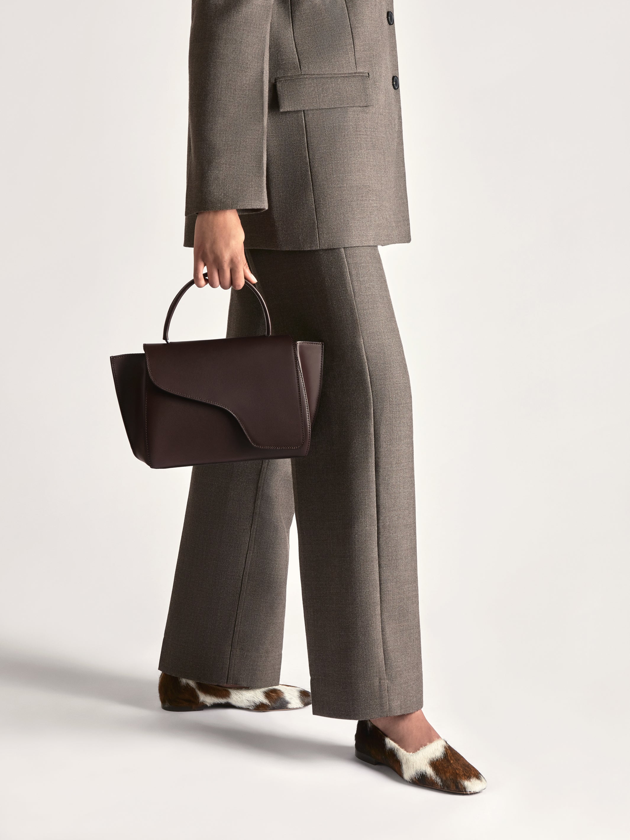 Arezzo Walnut Leather Handbag | ATP Atelier | Official Site