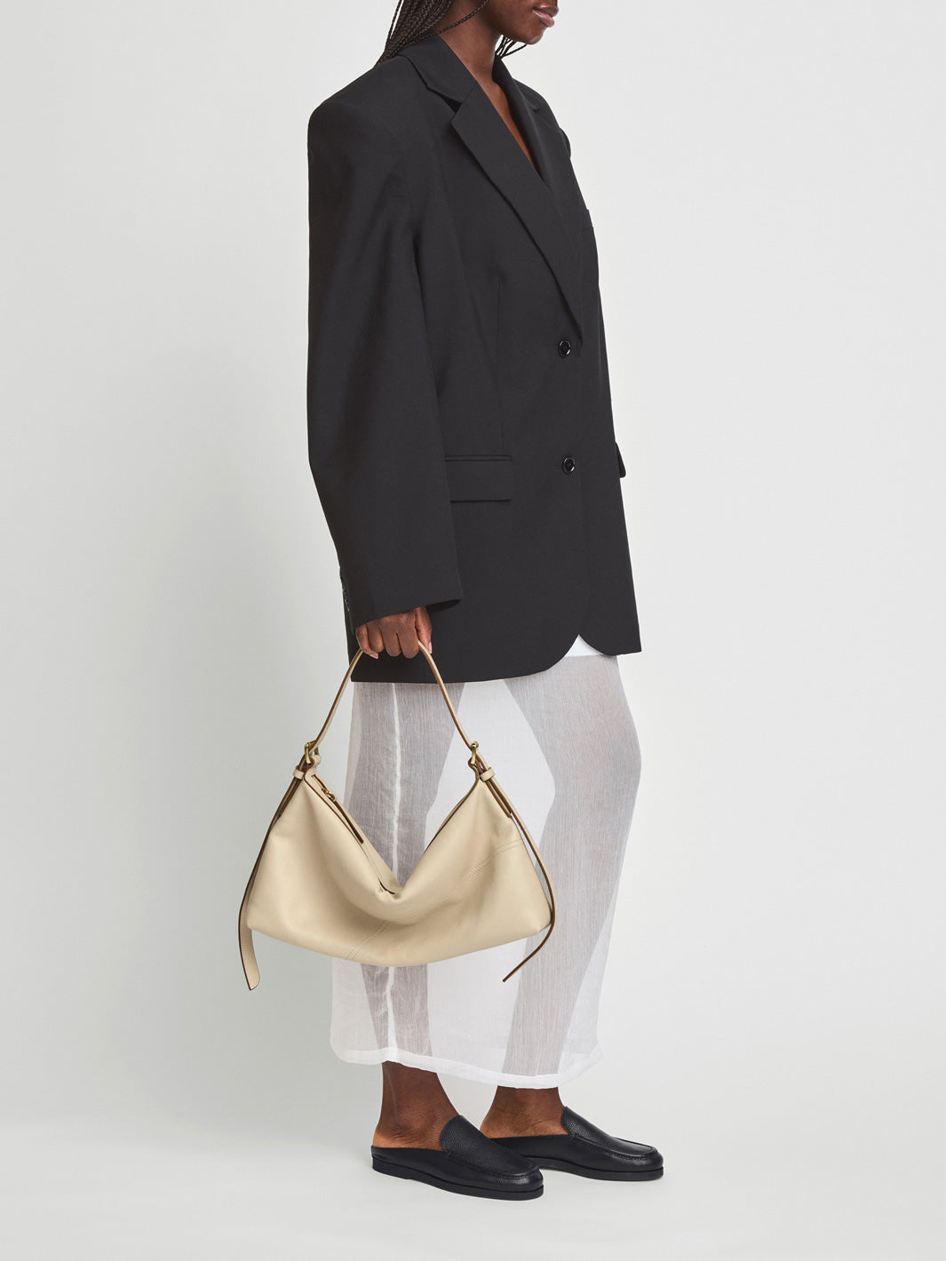 Tenno Black Grained Leather Slip-ins