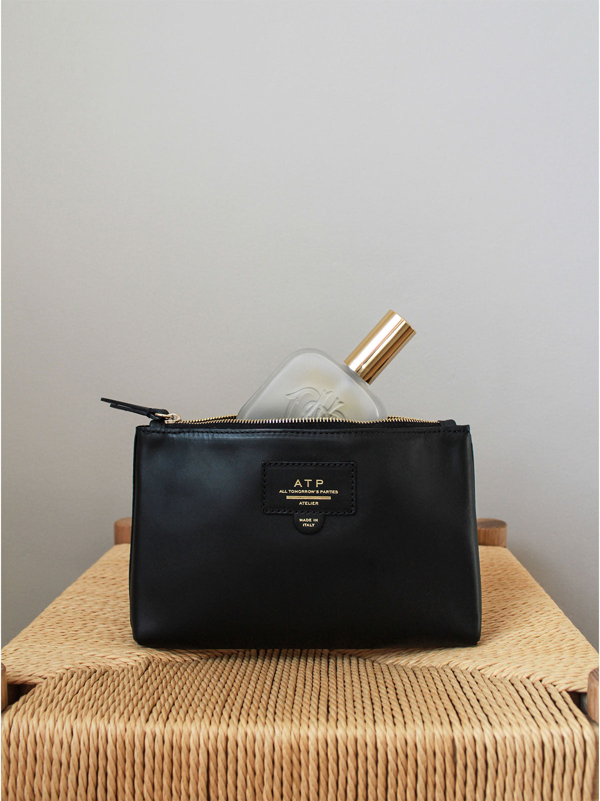 Solaio Black Leather Beauty Bag ATP Atelier