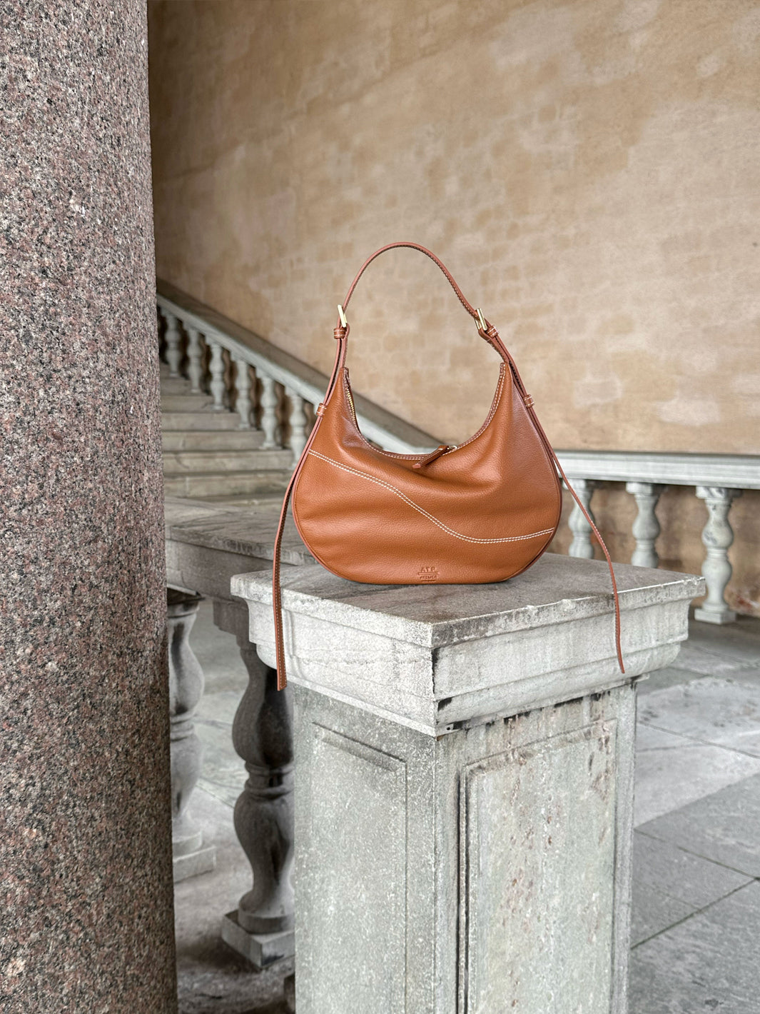 Liveri Black/Contrast Stitch Grained leather Small hobo bag – ATP