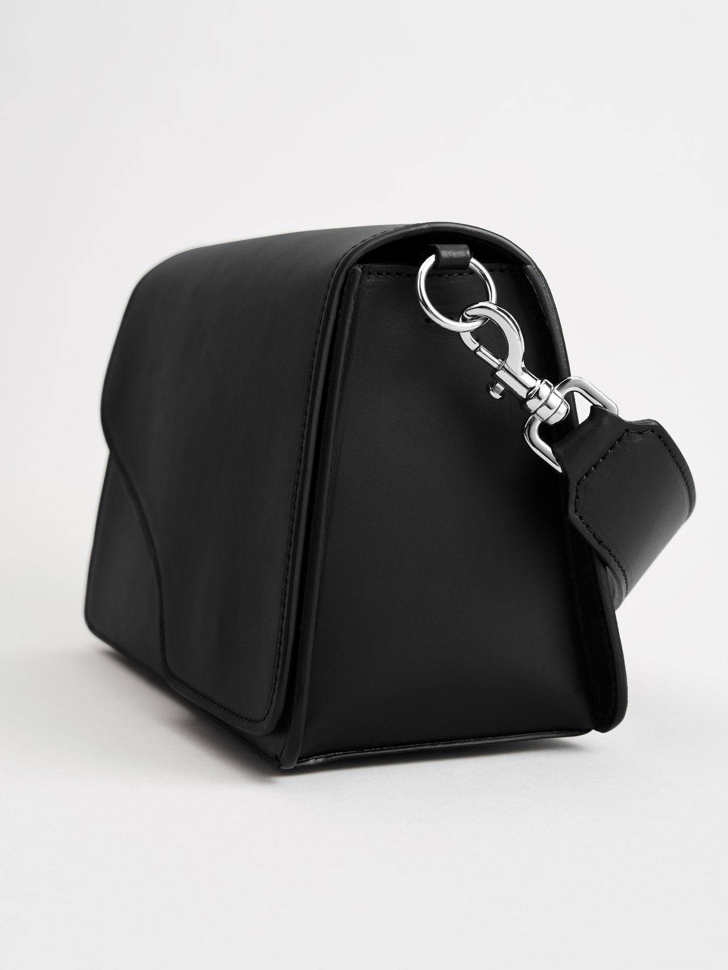 Molino Black/Silver Leather Big Shoulder Bag