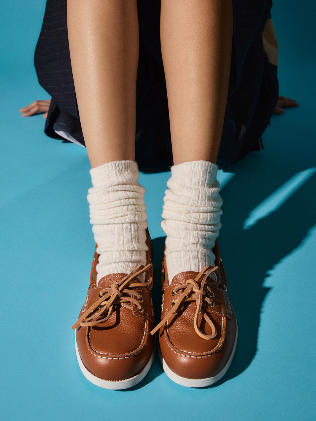 Nesso Brandy/Contrast Stitch Grained Leather Boat shoes