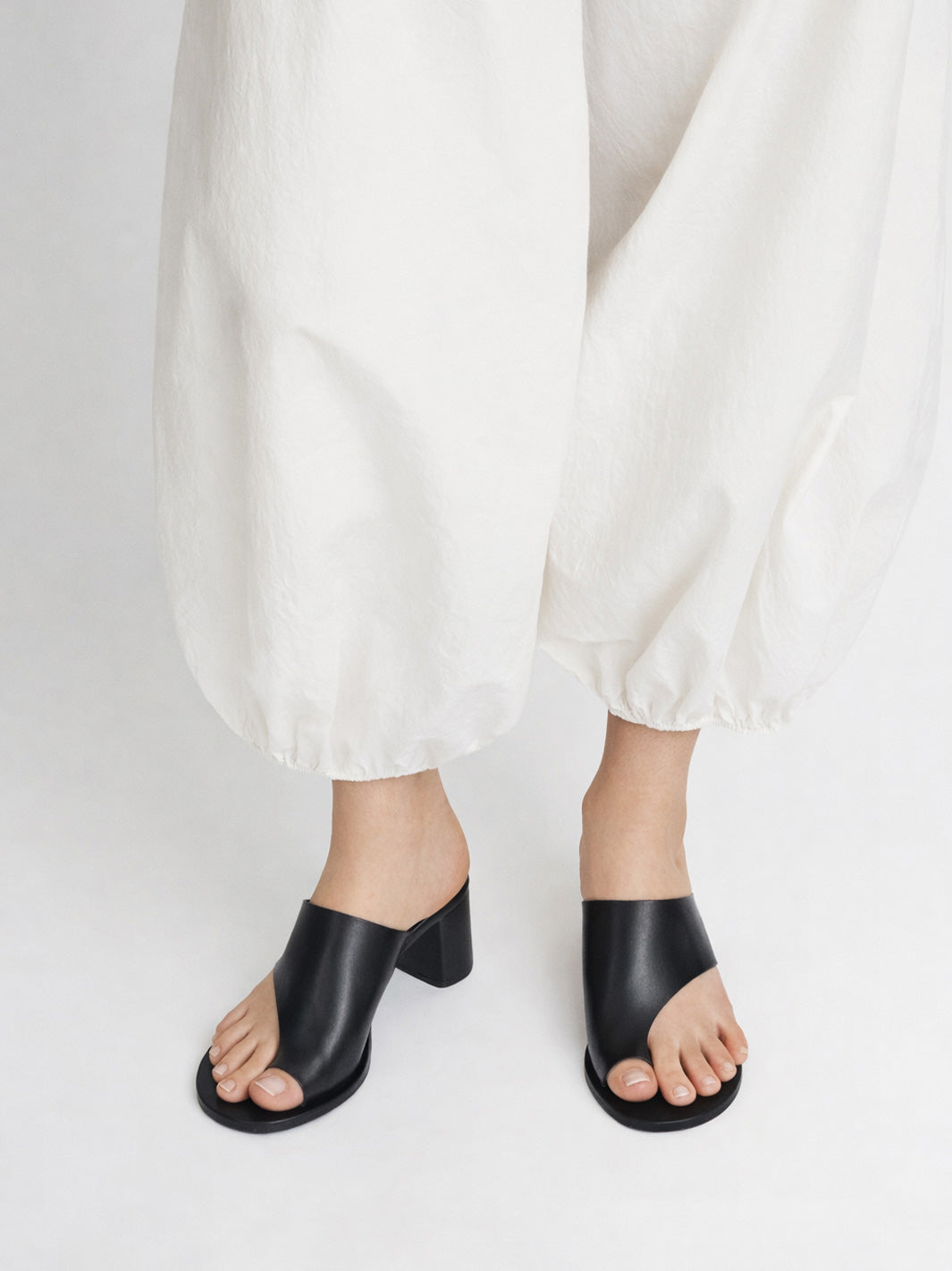 Aprica Tahini Shiny Nappa Ballet flats | ATP Atelier | Official Site