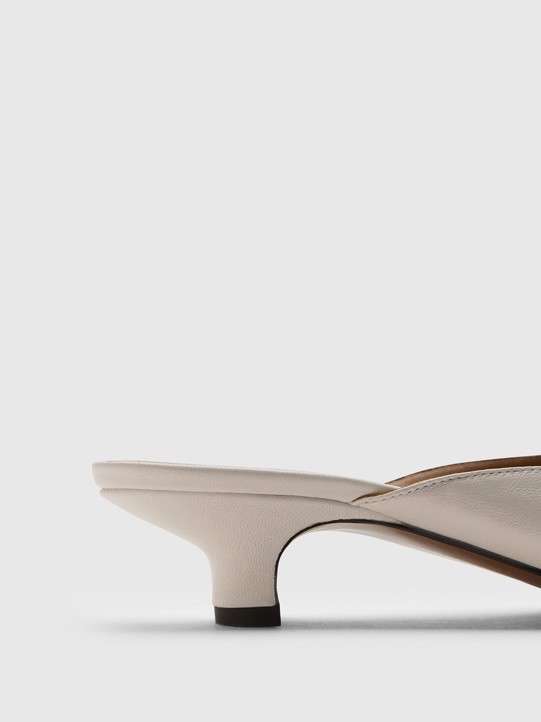 Tavenna Linen Nappa Kitten heels