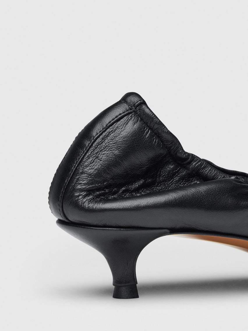 Valfurva Black Shiny Nappa Pumps | ATP Atelier | Official Site