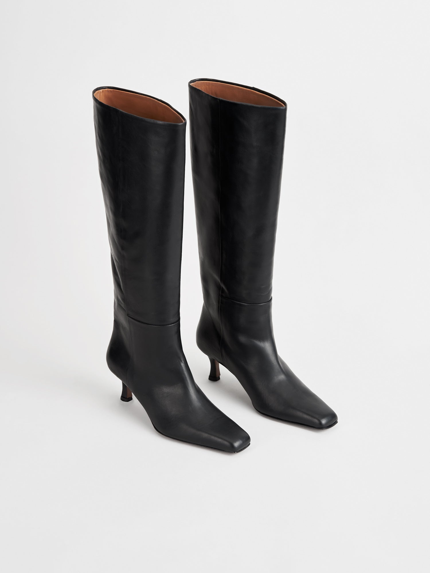 Pieve Black Leather Knee high boots – ATP Atelier