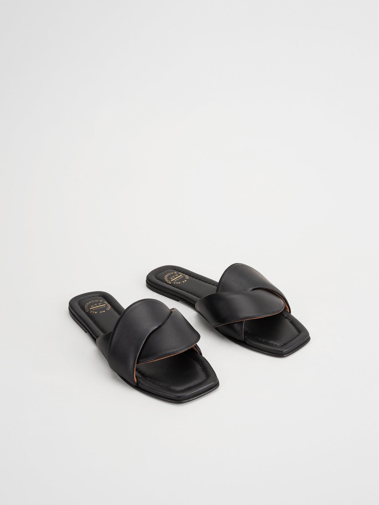 Capurso Black Nappa Flat sandals